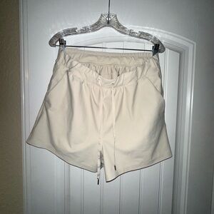 Old Navy Women's Athletic Shorts in Cream